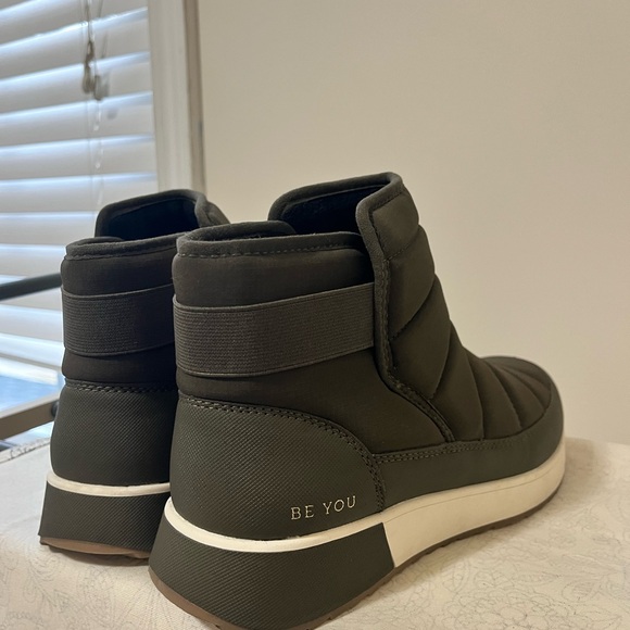 Dr. Scholl's Winter Snow Boots | Waterproof & Slip-On | Size 8M EUR 38 - Picture 3 of 9